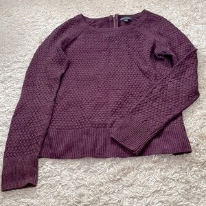 A&E Quilted looking Burgundy Sweater with back Zipper detail, size M